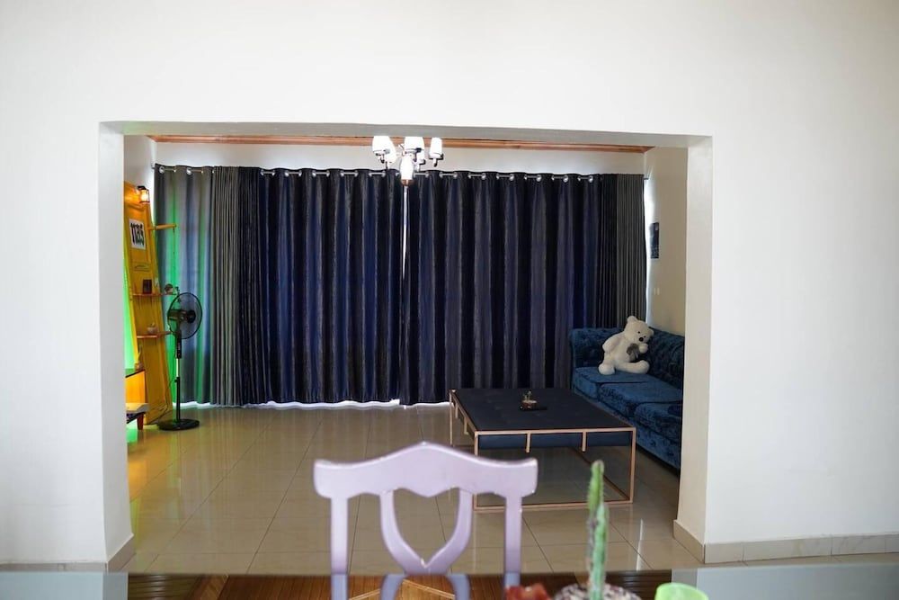 Entire Artistic House 5mins From Convention Centre House 34