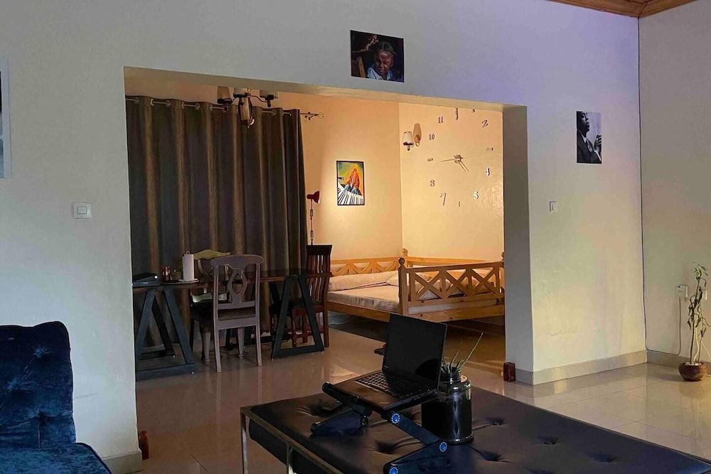 Entire Artistic House 5mins From Convention Centre House 29