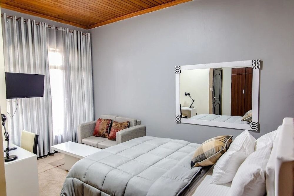 undefined EZRA BOUTIQUE HOTEL by The Weekender 4