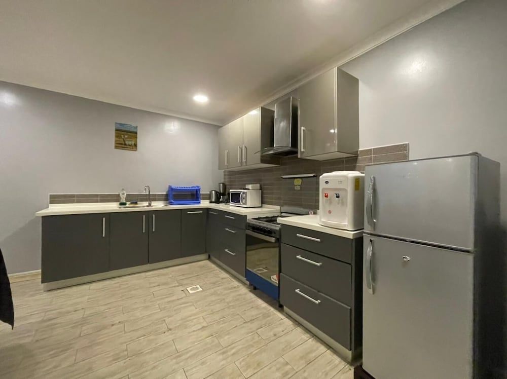 Lovely 3-bedroom Apartment Swimming Poolgym Apartment, 3 Bedrooms, Balcony, Mountain View 17