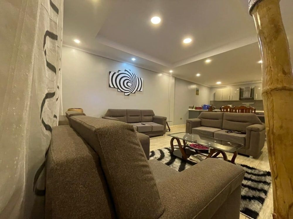 Lovely 3-bedroom Apartment Swimming Poolgym Apartment, 3 Bedrooms, Balcony, Mountain View 20