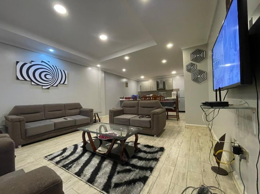 Lovely 3-bedroom Apartment Swimming Poolgym Apartment, 3 Bedrooms, Balcony, Mountain View 35