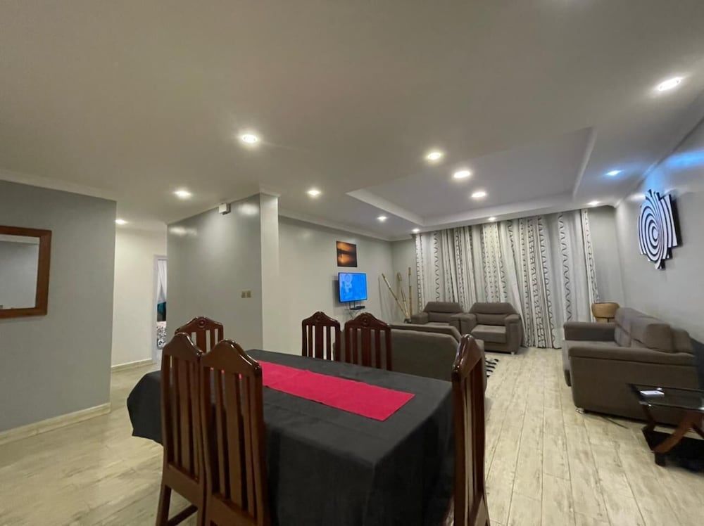 Lovely 3-bedroom Apartment Swimming Poolgym Apartment, 3 Bedrooms, Balcony, Mountain View 7