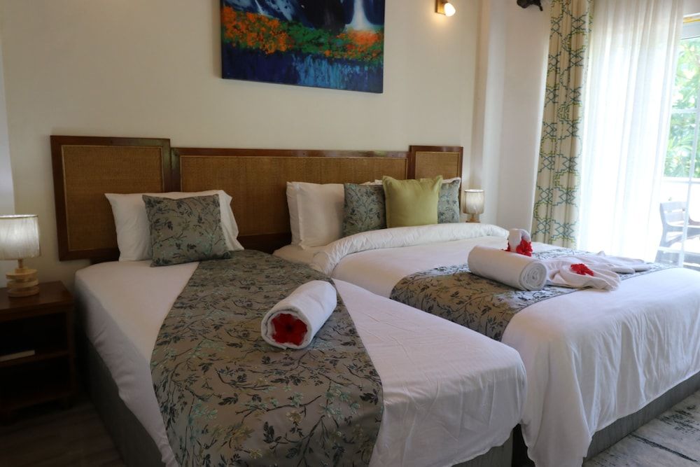 Mountain View Hotel Family Triple Room 4