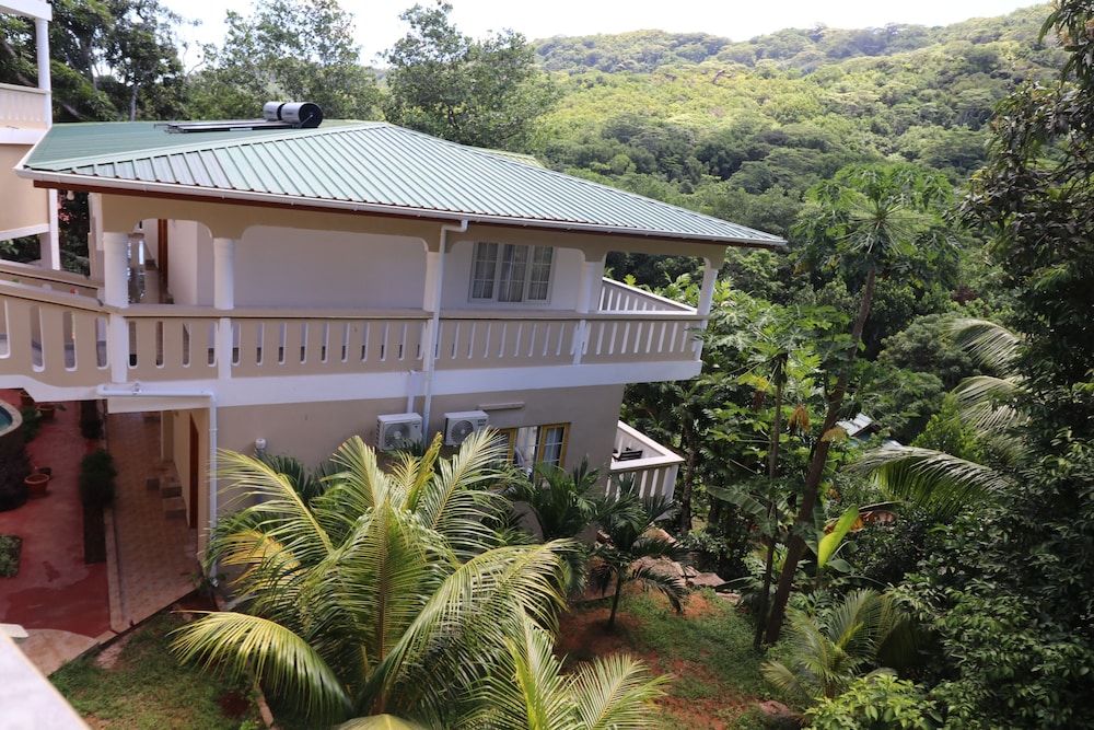 undefined Mountain View Hotel 4