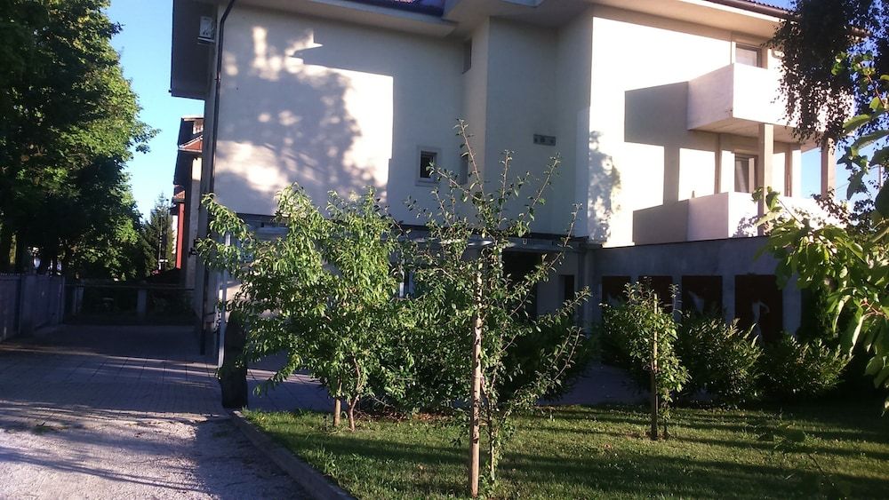 undefined Vila Ema 3