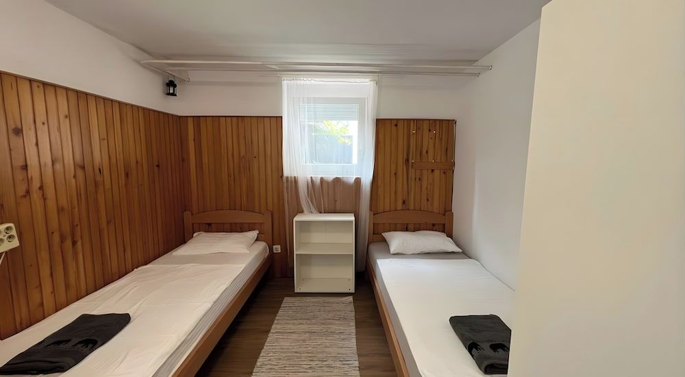 undefined EMONA Guesthouse Ljubljana 3