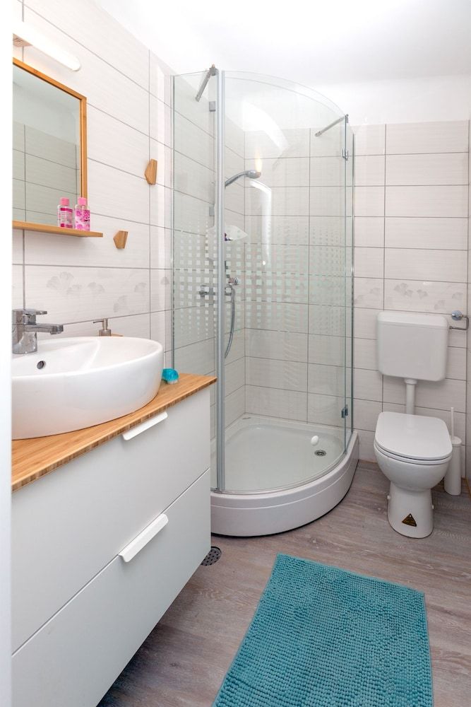 undefined Big Yard 9