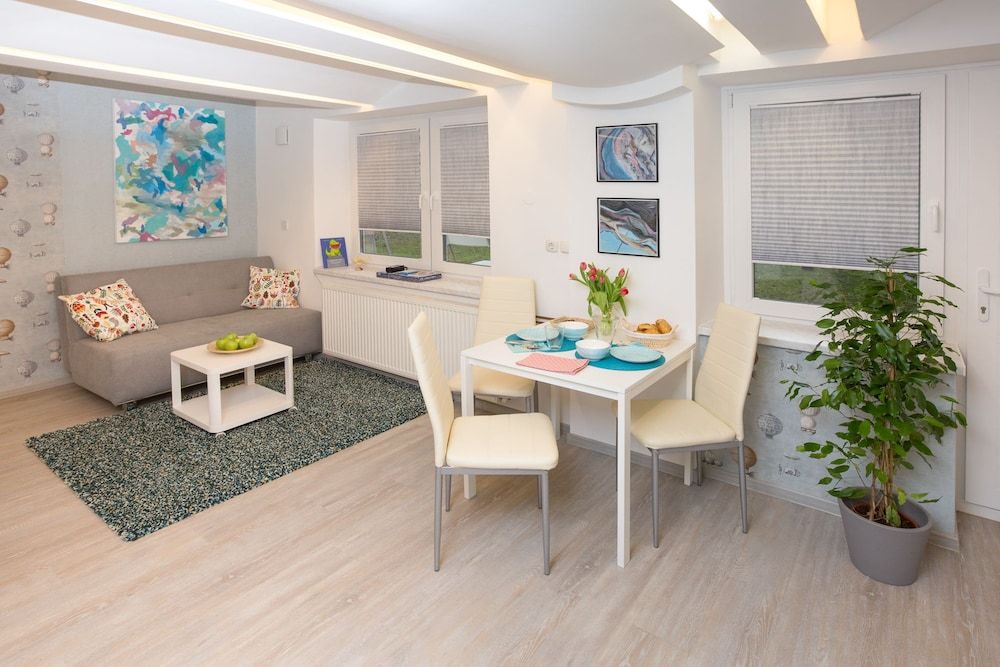 undefined Big Yard 7