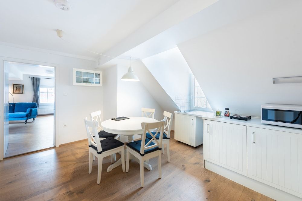 undefined Kollmann Rooms and Apartments 6