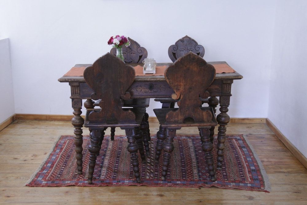 Harmony Gallery Apartment 8