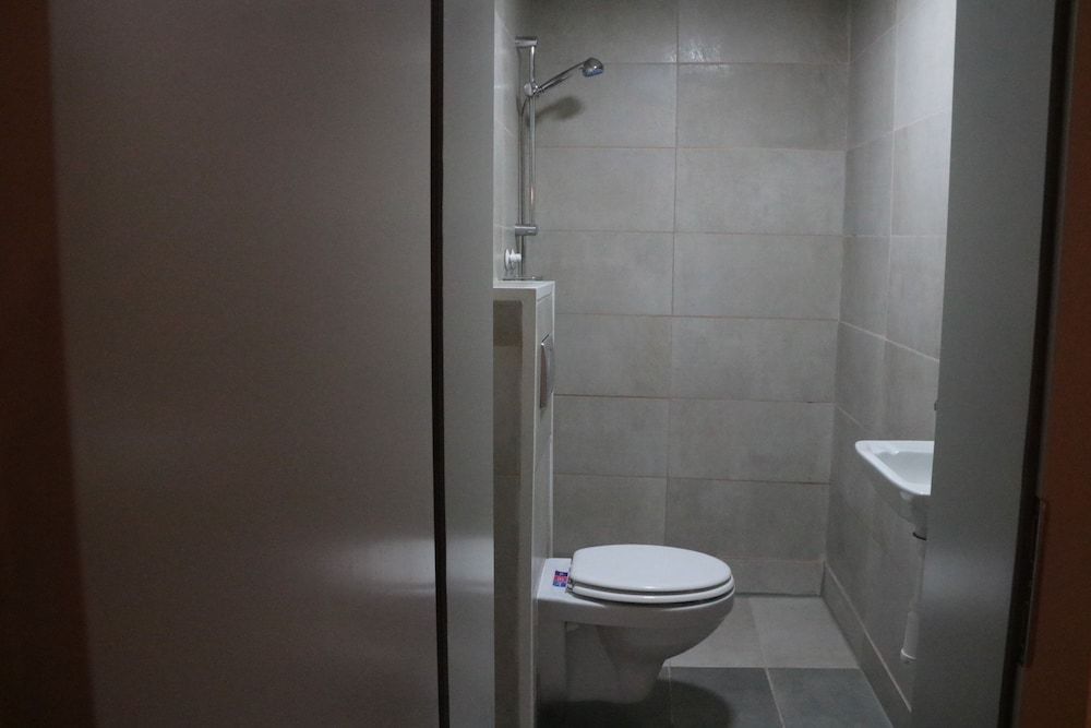 undefined Central Antique Apartments 8