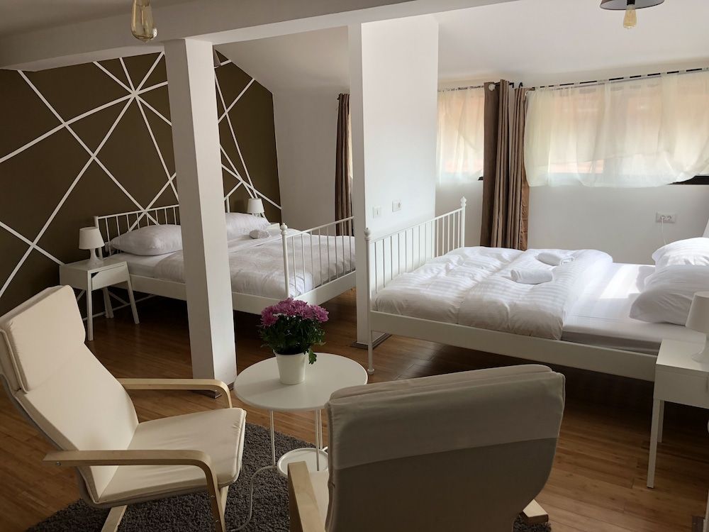 undefined Central Antique Apartments 3