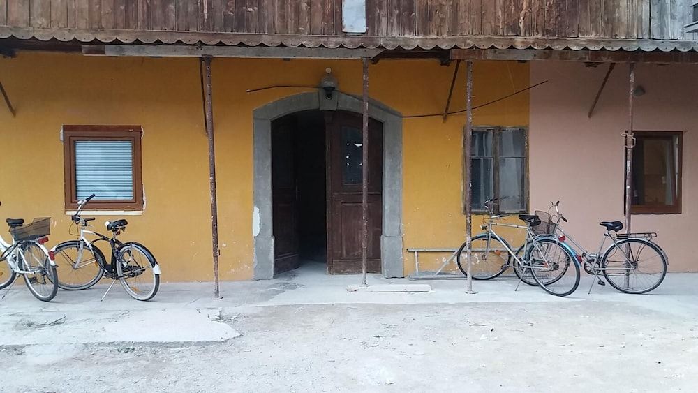 undefined Central Antique Apartments 6