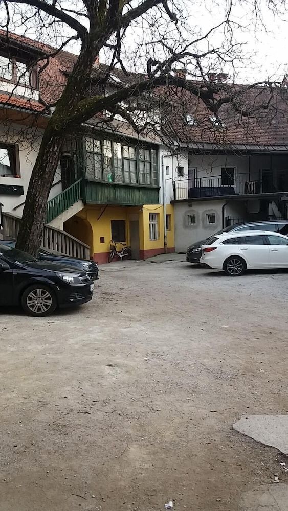 undefined Central Antique Apartments 9