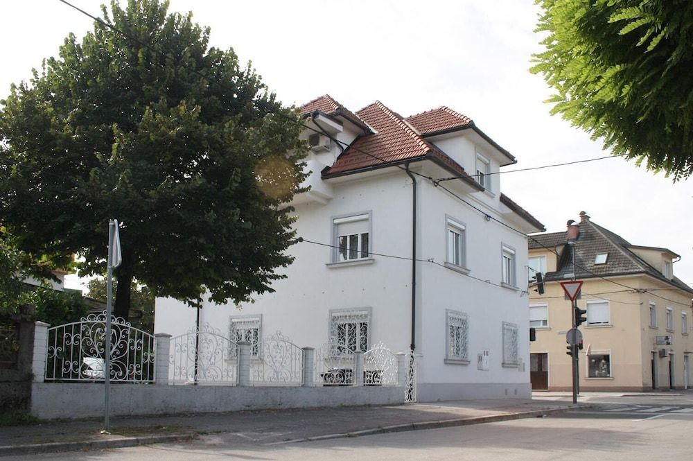 undefined Kavon Apartments 3