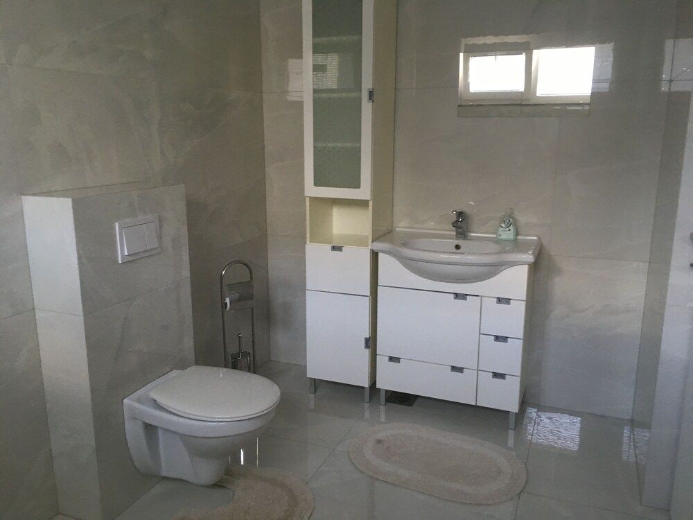 Deluxe TIVOLI Suites Deluxe Double Room 2