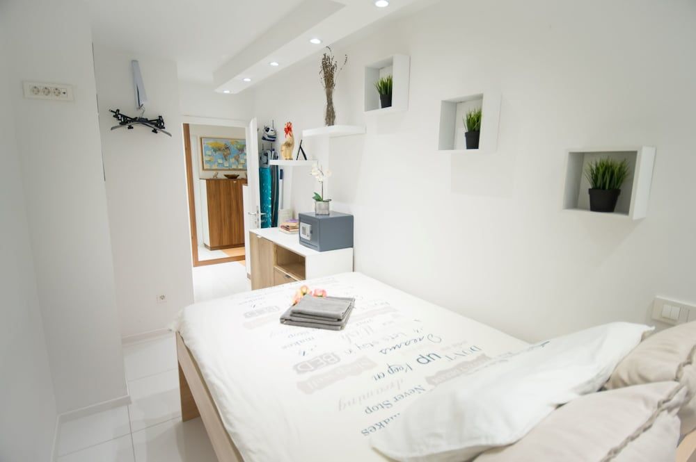 undefined First Floor Flat - Adults Only 4