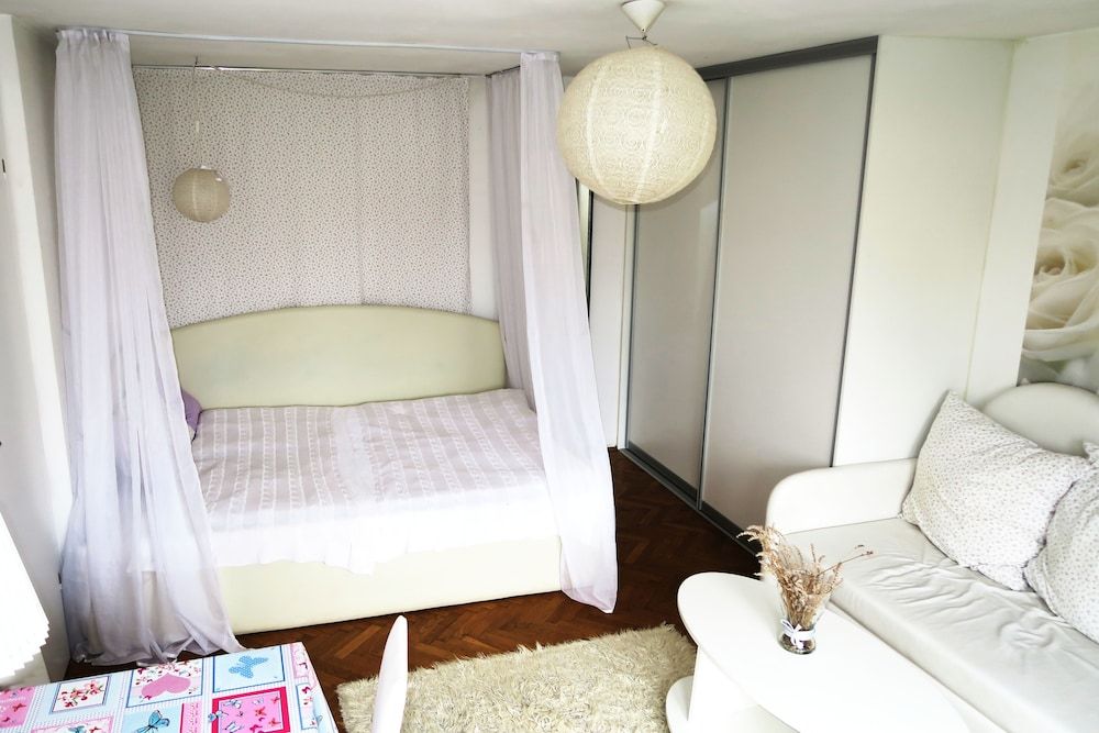 Family Apartment, Balcony