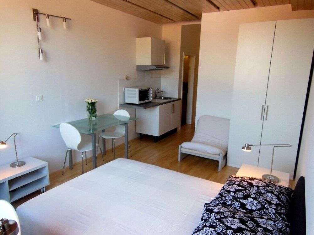 AI Apartments Superior Studio (Castle view) 3