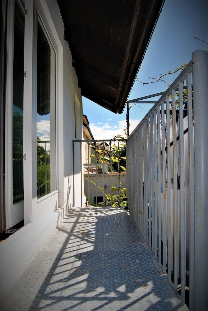 Rose Valley Ljubljana Comfort Apartment, 2 Twin Beds, Garden View 8