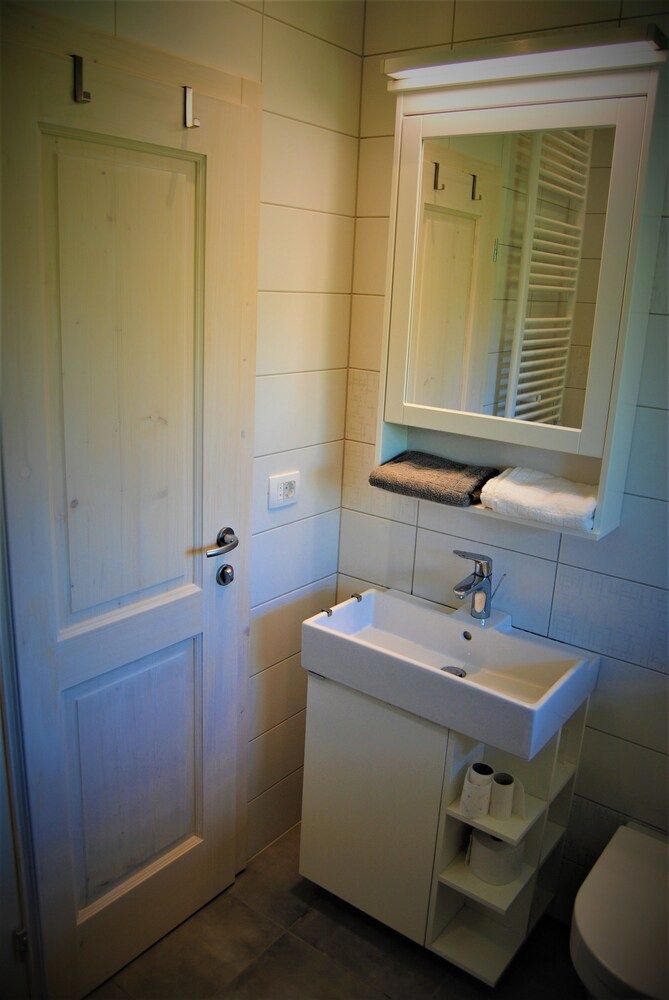 Rose Valley Ljubljana Comfort Apartment, 2 Twin Beds, Garden View 6