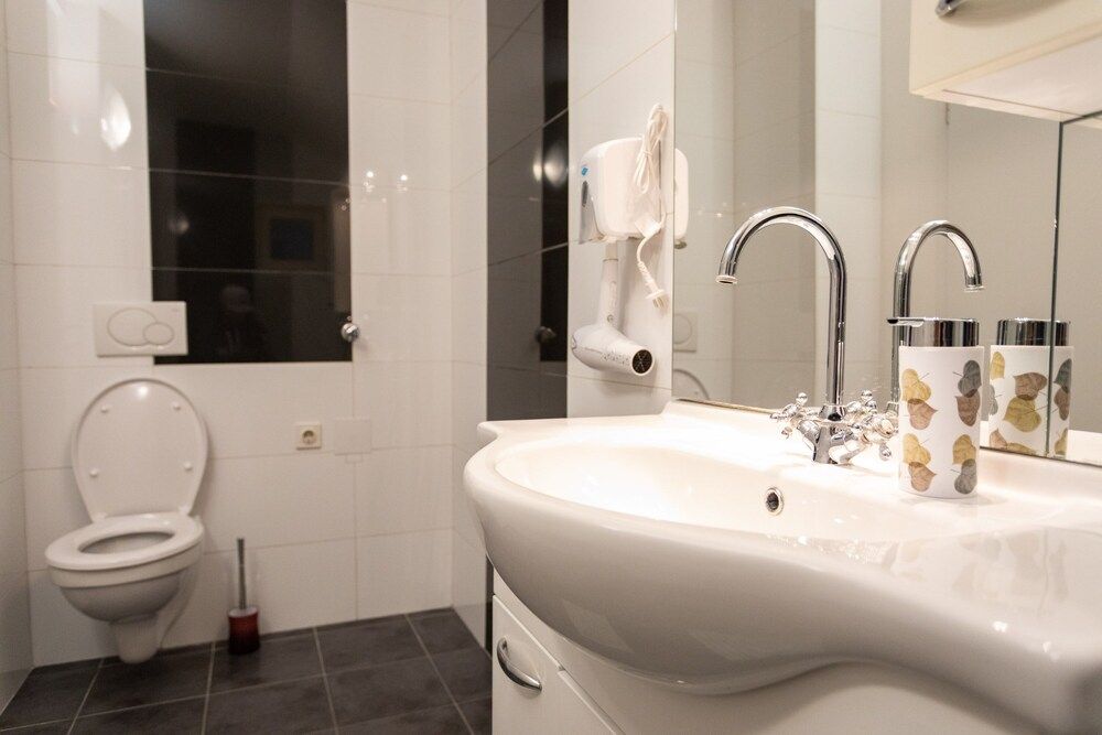 Rubina Rooms Economy Room 8