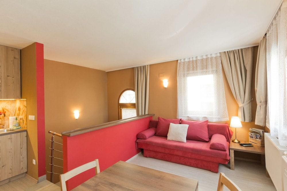 City Centre Apartments Deluxe Apartment (Split Level) 9