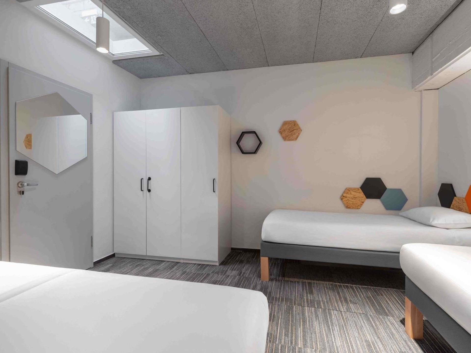 undefined ibis Styles Ljubljana The Fuzzy Log 7