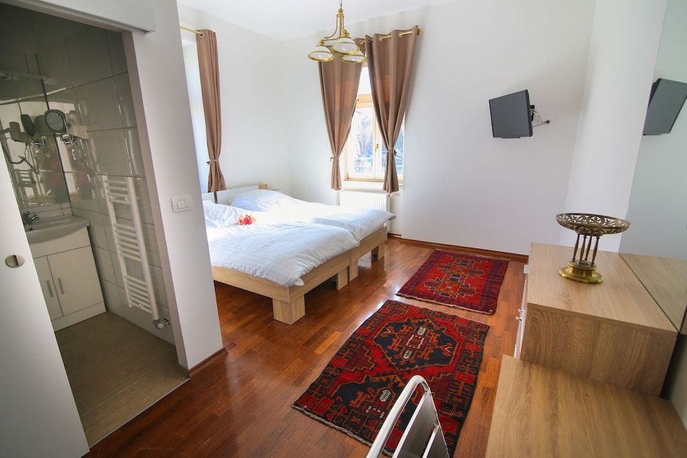 Hotel Vila Katrca Double or Twin Room, Non Smoking 2