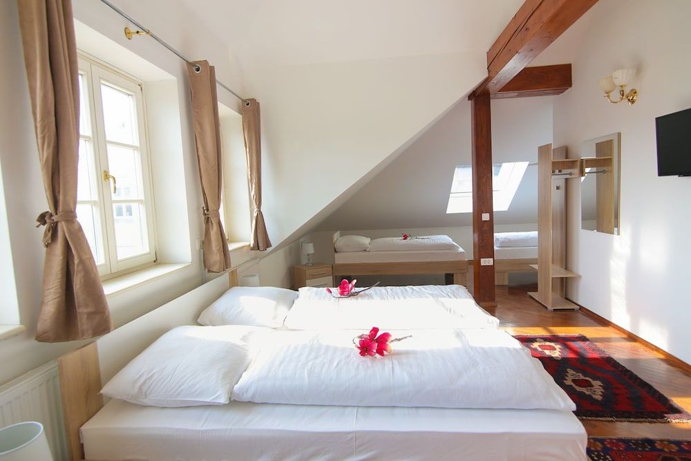 undefined Hotel Vila Katrca 6