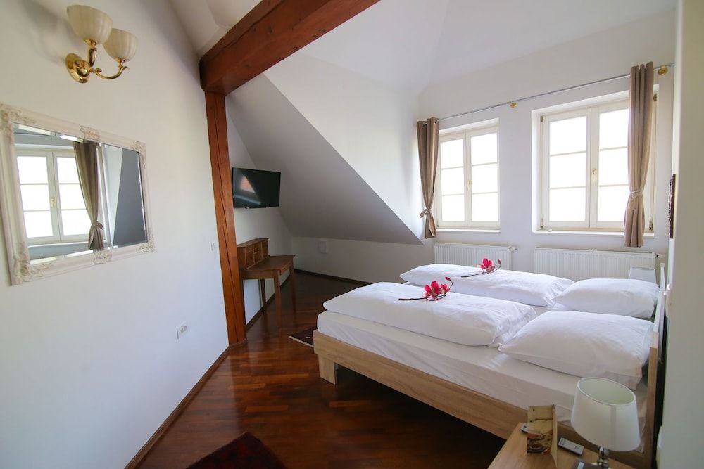 Hotel Vila Katrca Double or Twin Room, Non Smoking 5