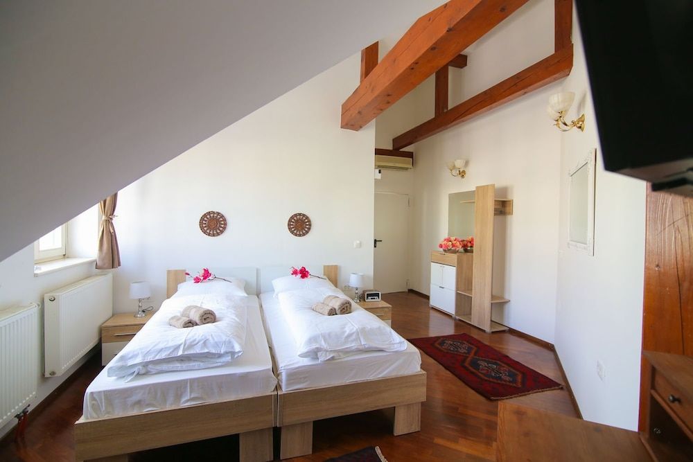 Hotel Vila Katrca Double or Twin Room, Non Smoking 6