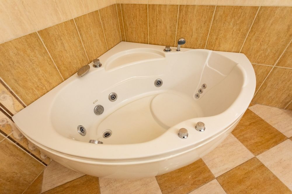 Jetted Tub