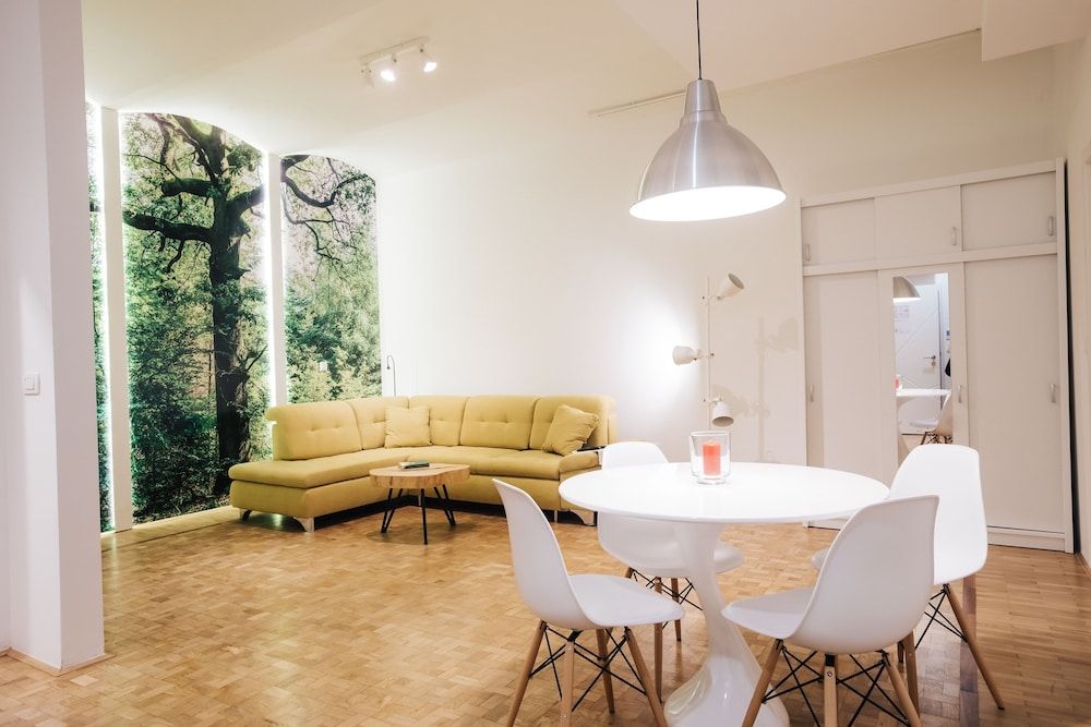 K3 Central Park Apartments Apartment 6