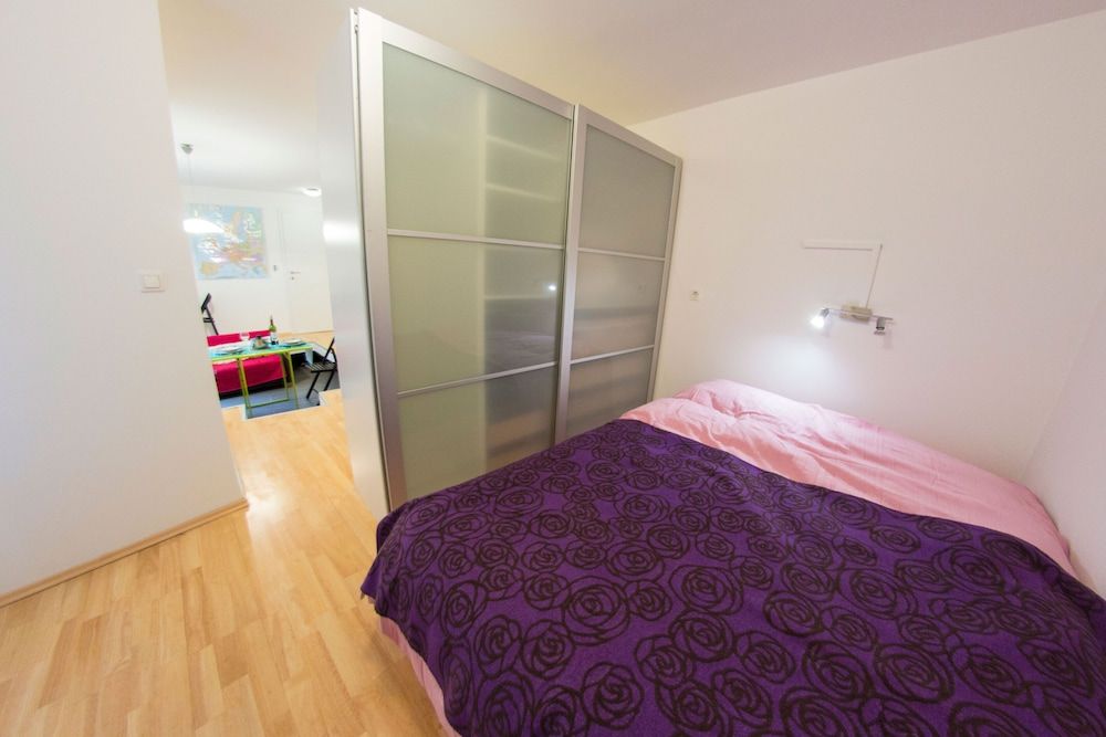 undefined Studio L 8