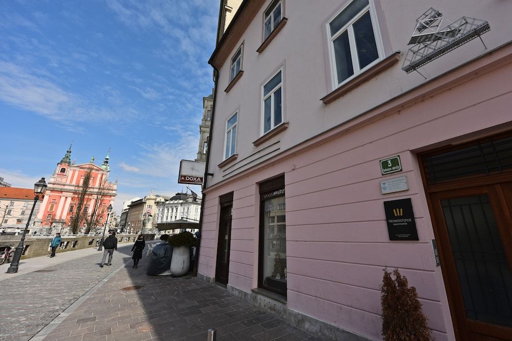 undefined Tromostovje I In Heart of Ljubljana 3