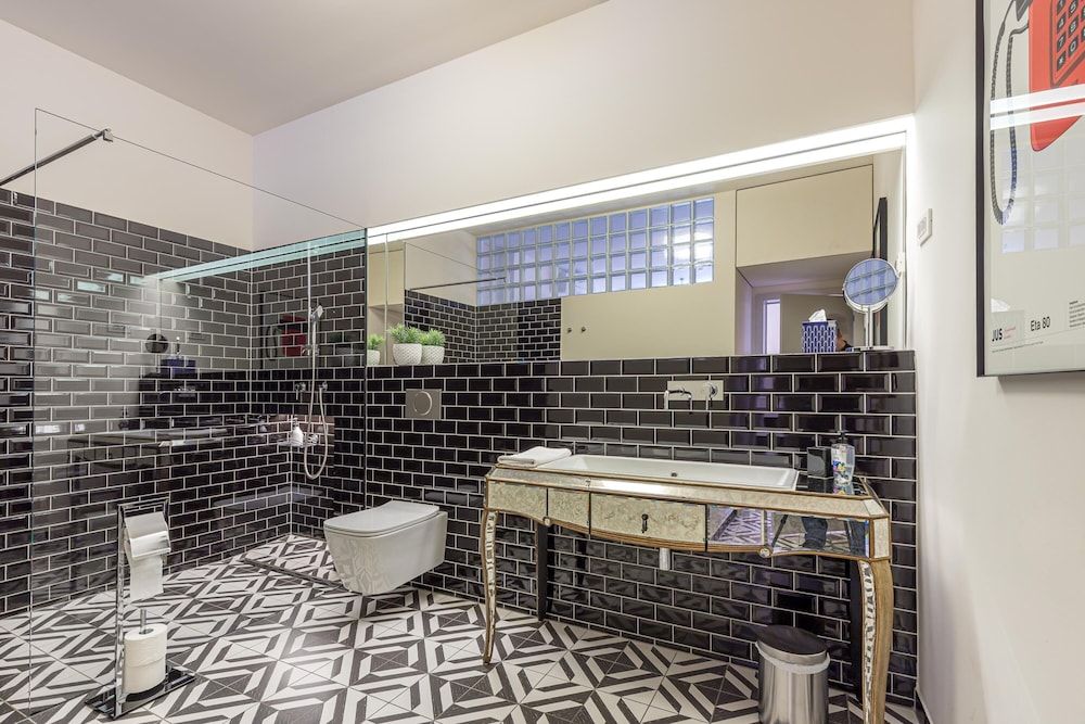 undefined Tromostovje I In Heart of Ljubljana 8