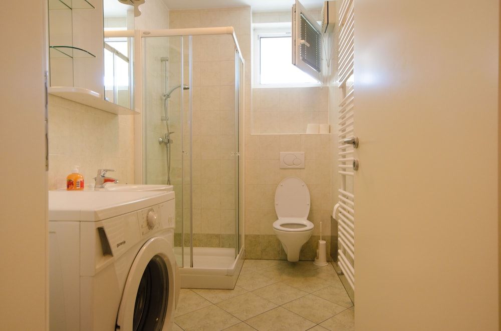 undefined City centre studio with a balcony 8