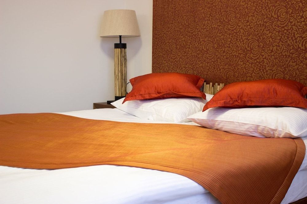 undefined Shangri La Rooms - Adults Only 6