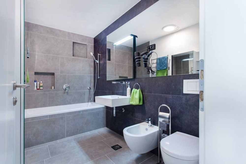 Ljubljana Riverbank Apartment in City Centre! Apartment 8