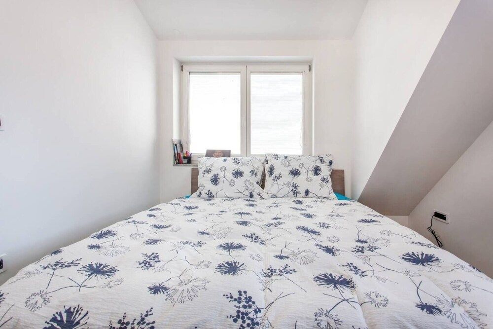 Ljubljana Riverbank Apartment in City Centre! Apartment 2