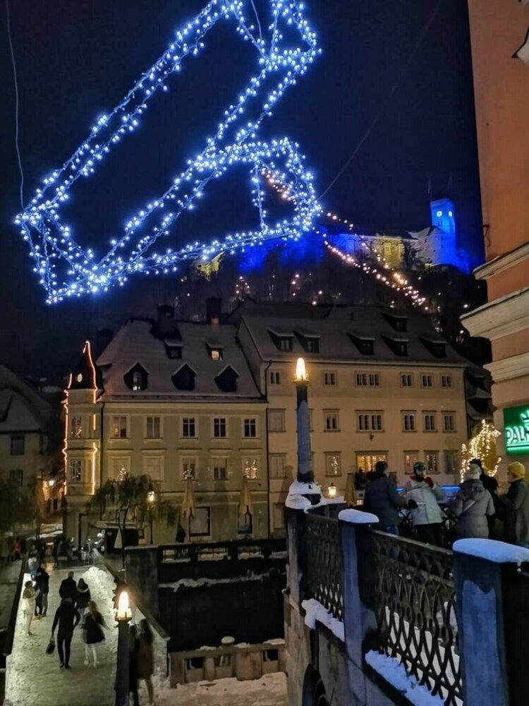 undefined Ljubljana Riverbank Apartment in City Centre! 6