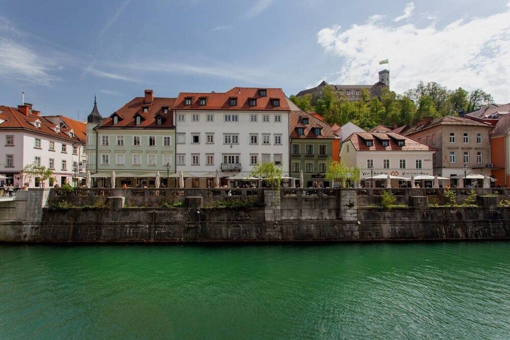 undefined Ljubljana Riverbank Apartment in City Centre! 2