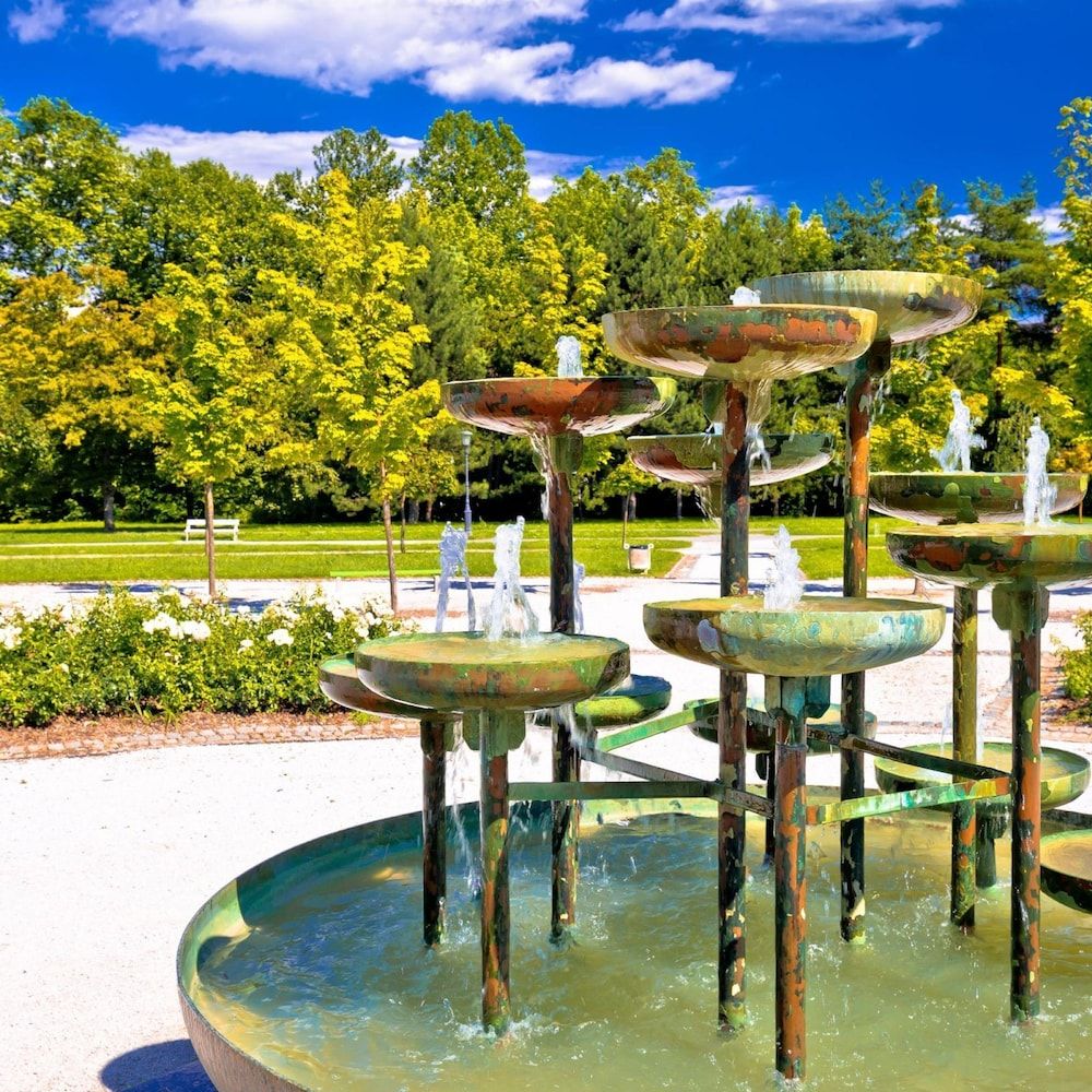 undefined Tromostovje I In Heart of Ljubljana 4