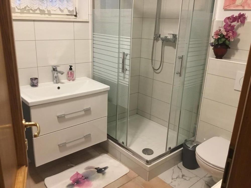 undefined Lovely Room With Barbecue Terrace and Free Parking on Premises 6