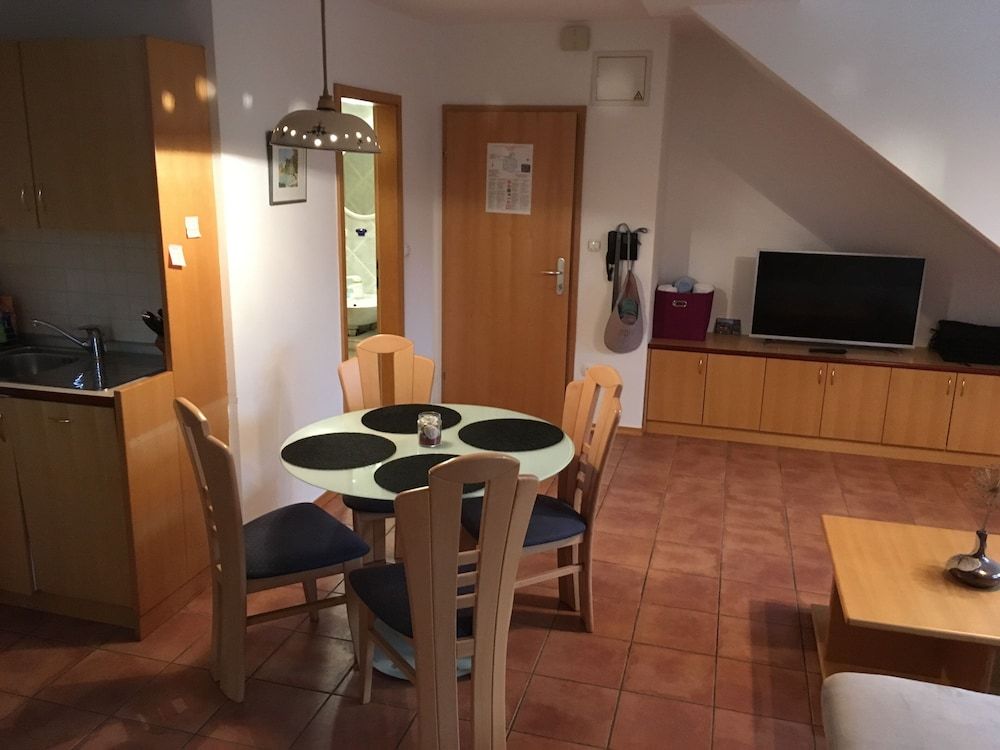 J-Max apartments and glamping houses Family Apartment 7