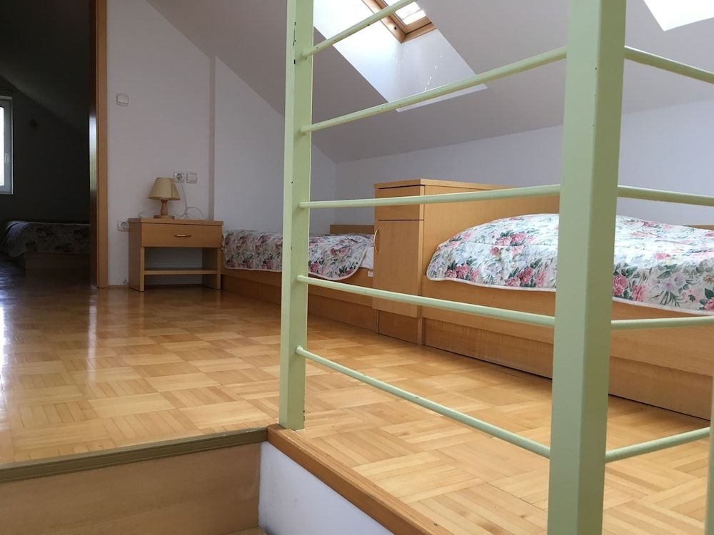 J-Max apartments and glamping houses Family Apartment 4