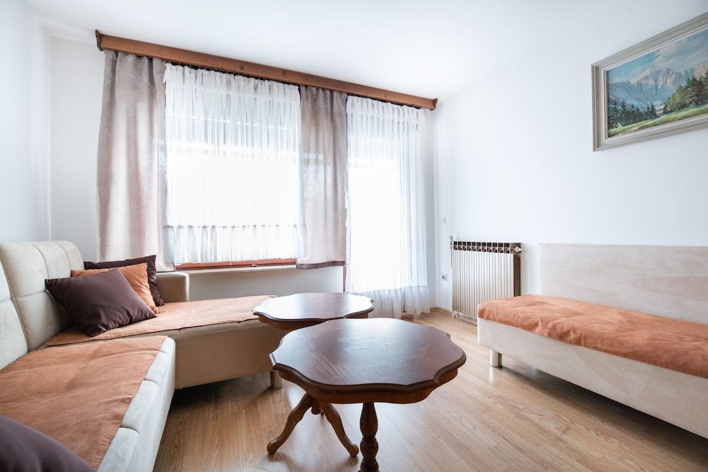 Apartments Svetina Apartment, 2 Bedrooms (6 Adults) 8