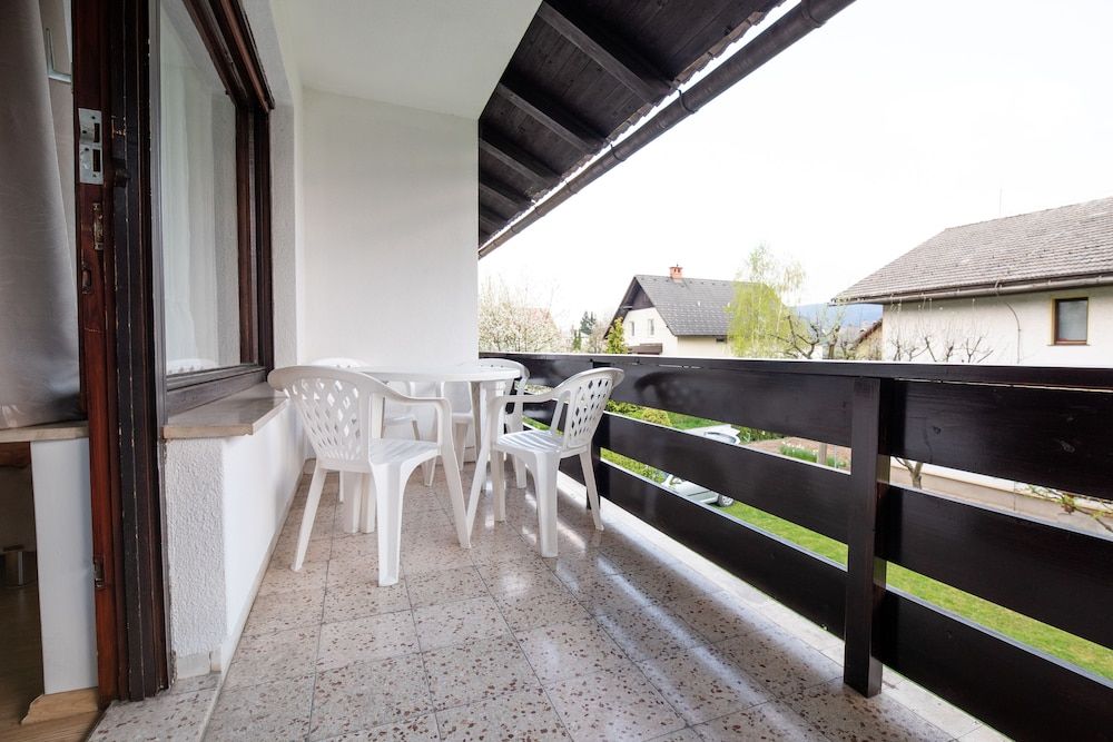 Apartments Svetina Apartment, 2 Bedrooms (6 Adults) 9